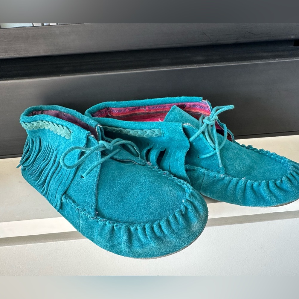 Mossimo Supply Co. Teal Suede Fringe Moccasins